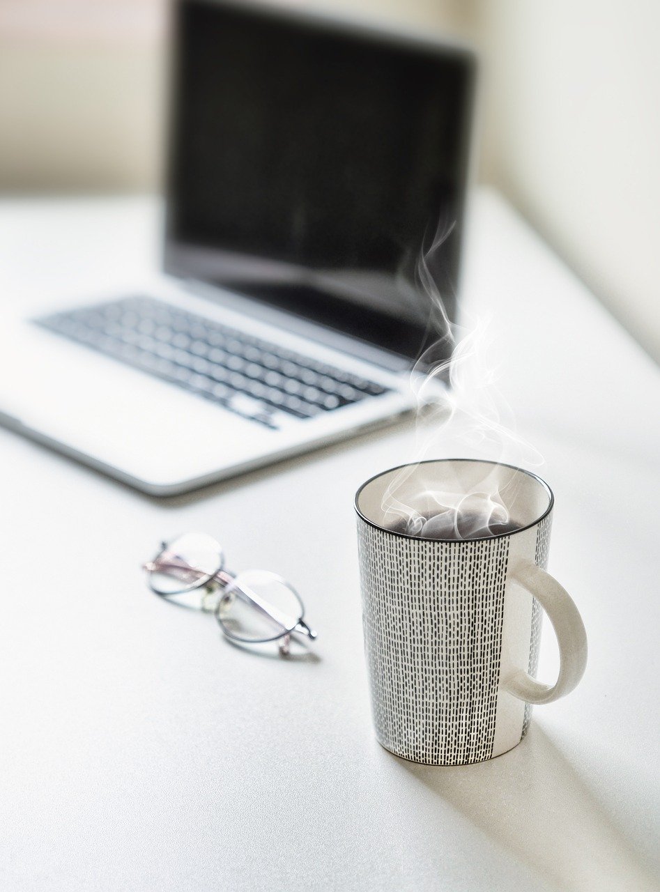 desk, tea, coffee, tea cup, table, laptop, cup, coffee cup, mug, workplace